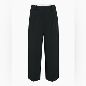 ARITZIA - EFFORTLESS CROPPED PANT